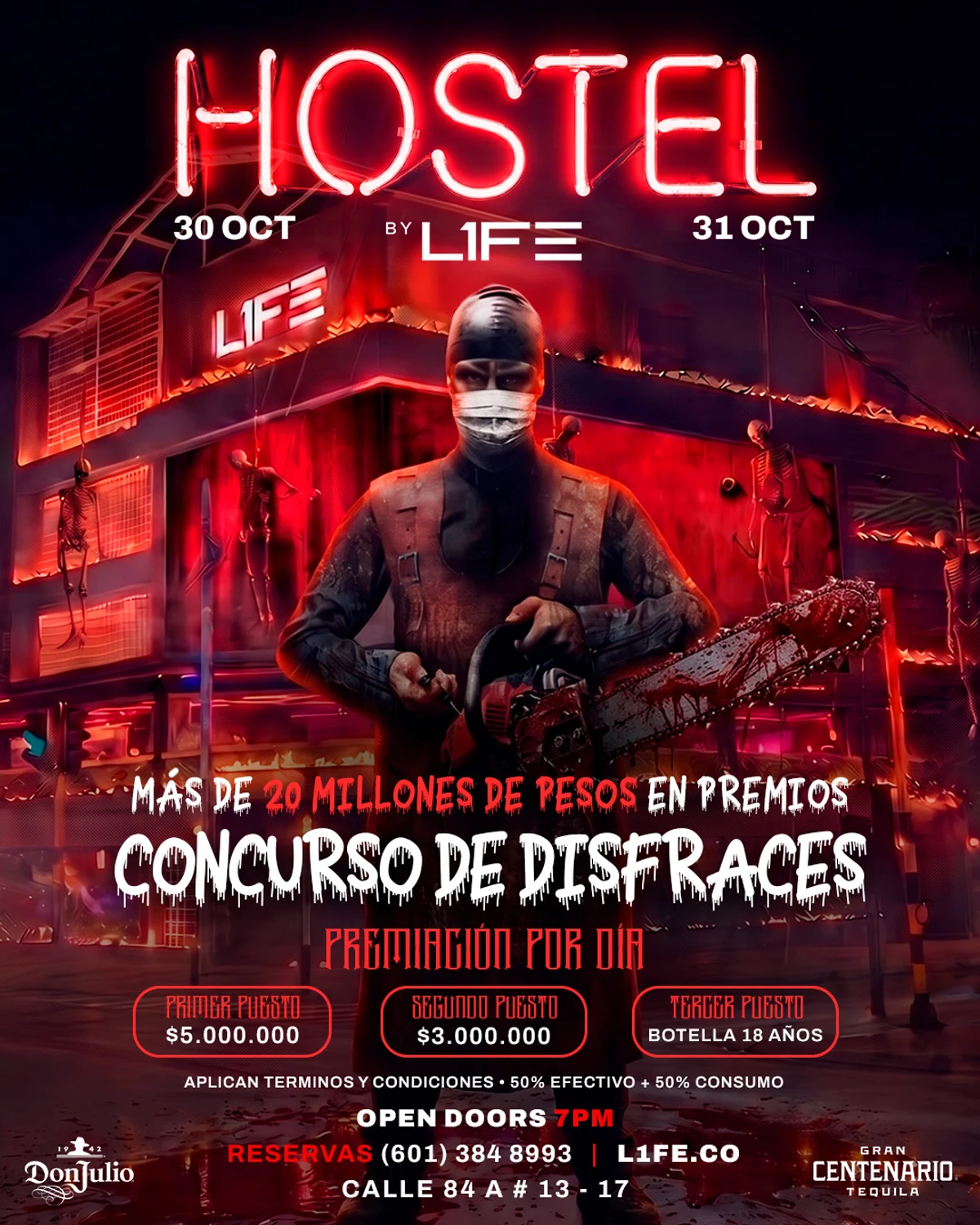 Afiche oficial de Hostel by L1FE: personaje de terror ficticio, noches del 30 y 31 de octubre, concurso de disfraces, apertura 7 p. m. y datos de reservas; original completo.