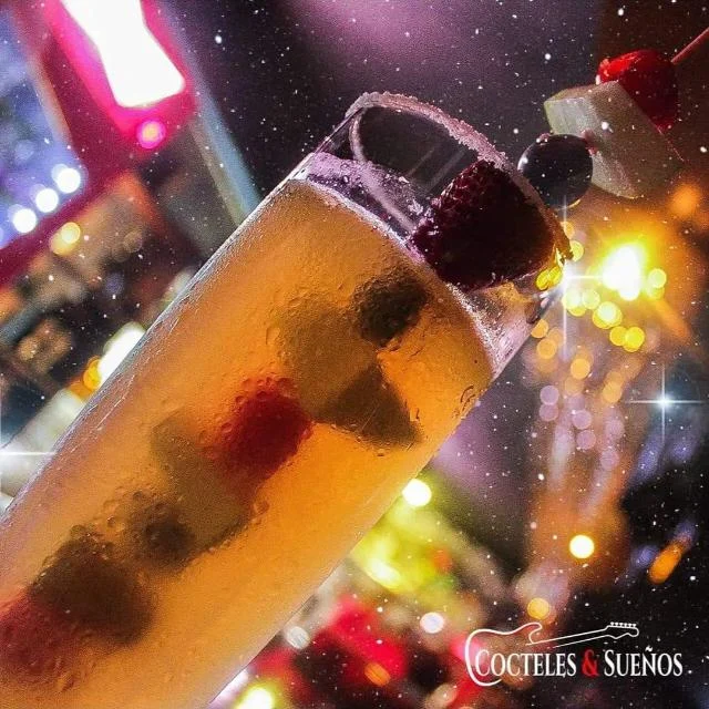 COCTELES Y SUEÑOS rock