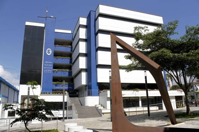 Biblioteca Pública Gabriel Turbay