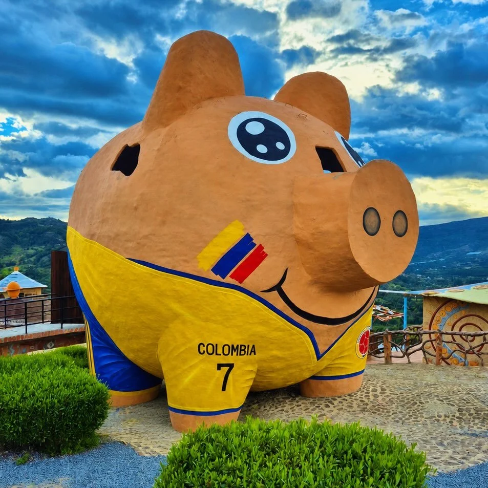 Pueblito de Barro · Mano del Artesano